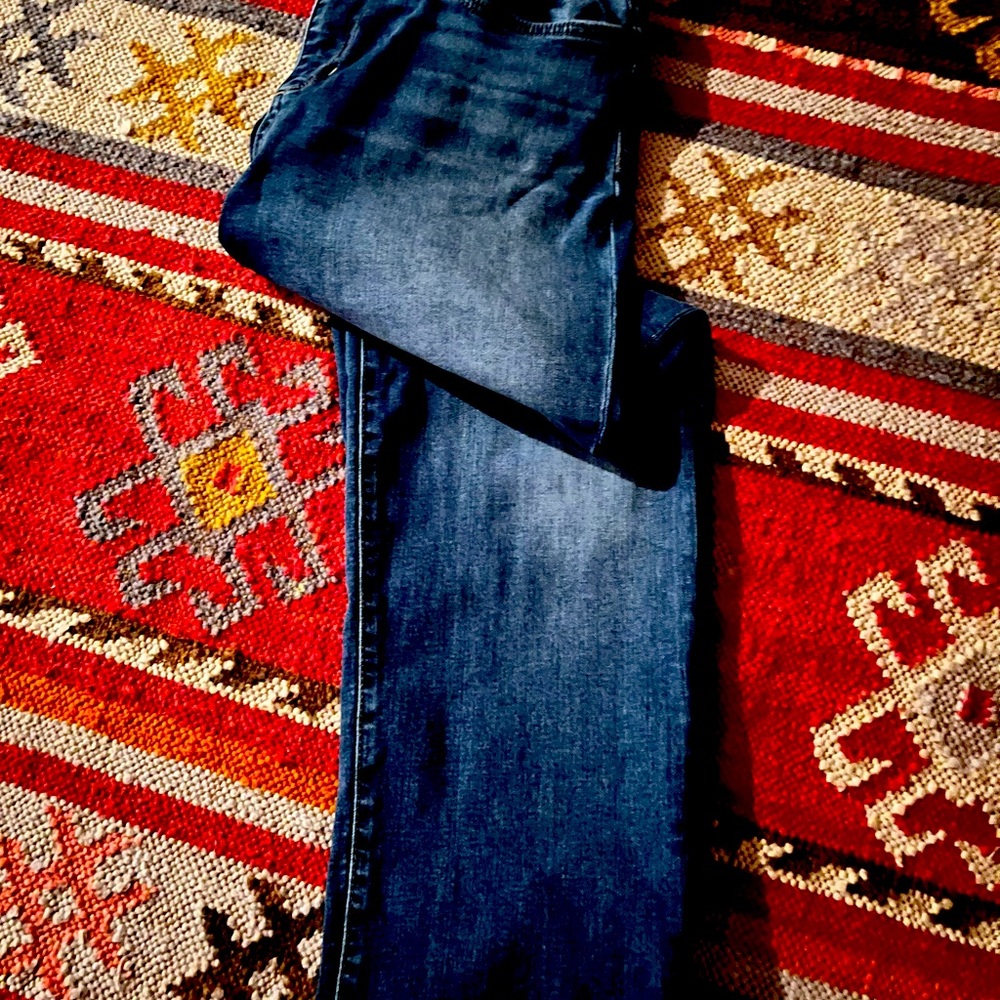 Joe’s boyfriend style jeans